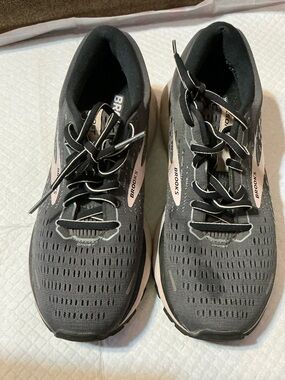 Brooks Black and Light Pink Women's Running Shoes